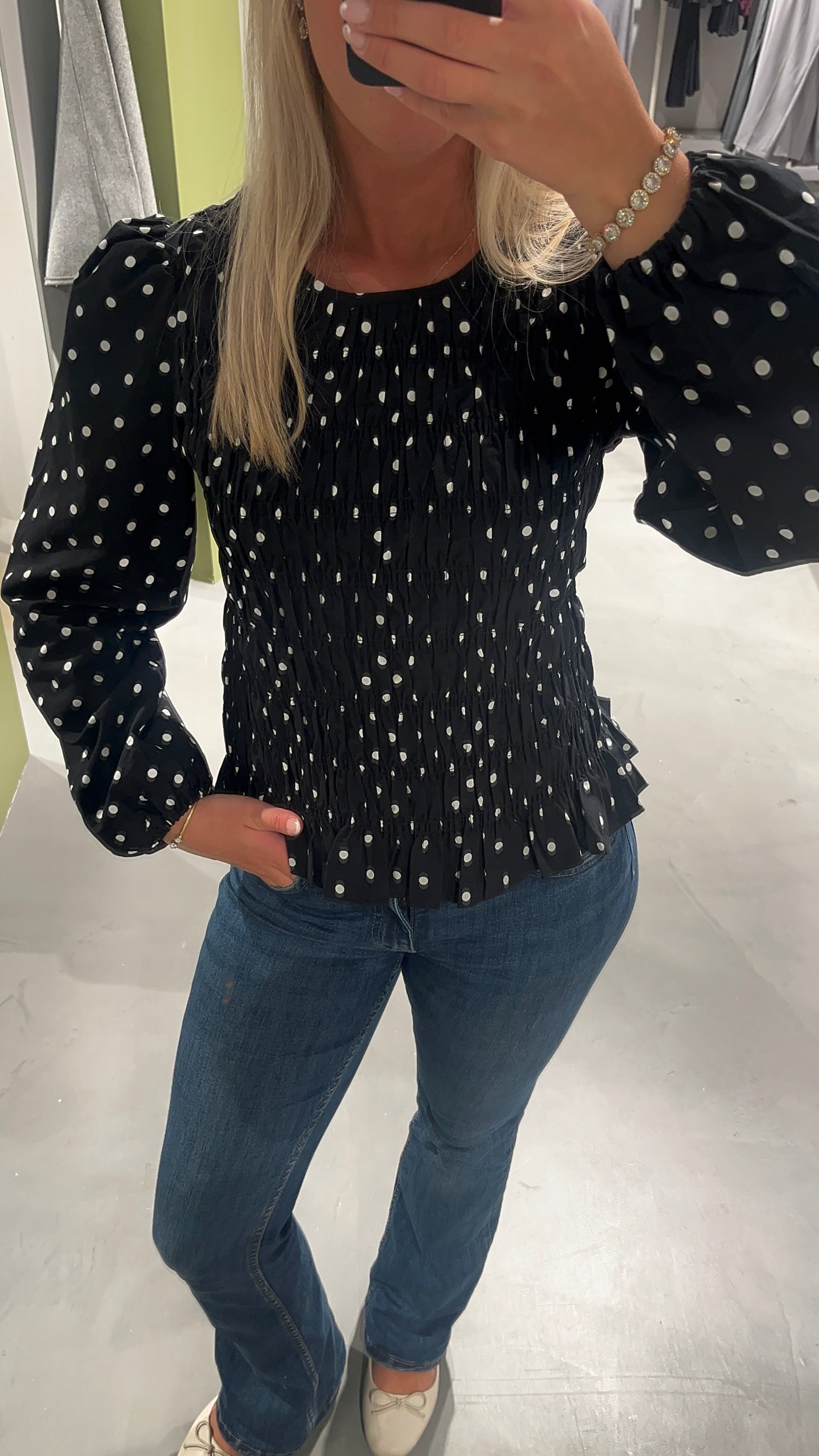 VIFENEKA Top - Black